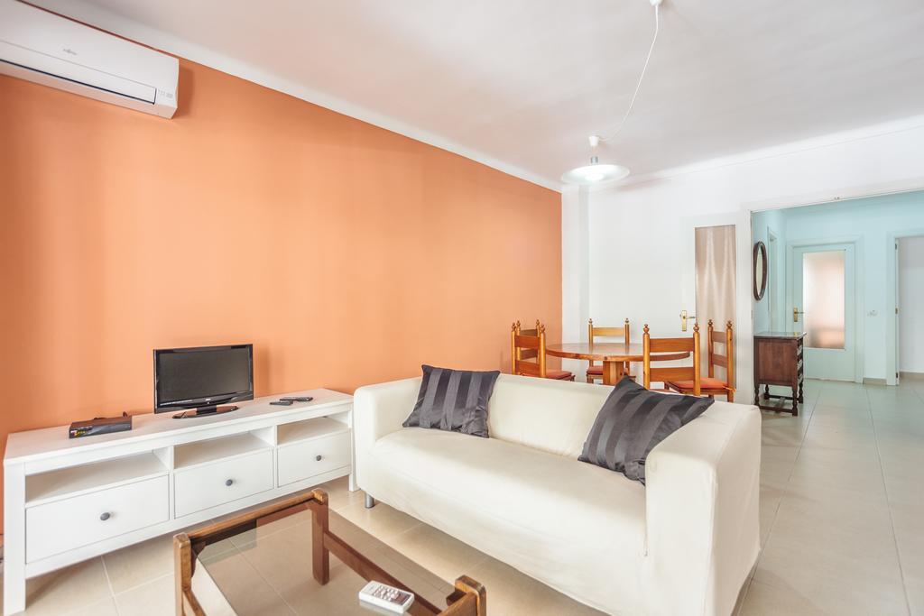 Apartamentos Obrador Colonia de Sant Jordi Ruang foto