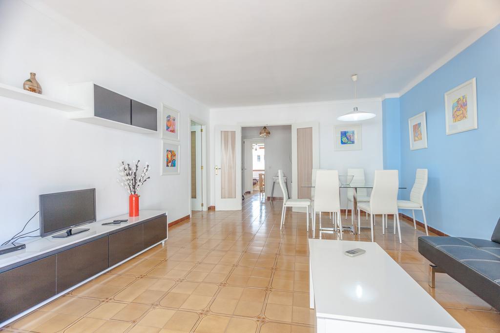 Apartamentos Obrador Colonia de Sant Jordi Ruang foto
