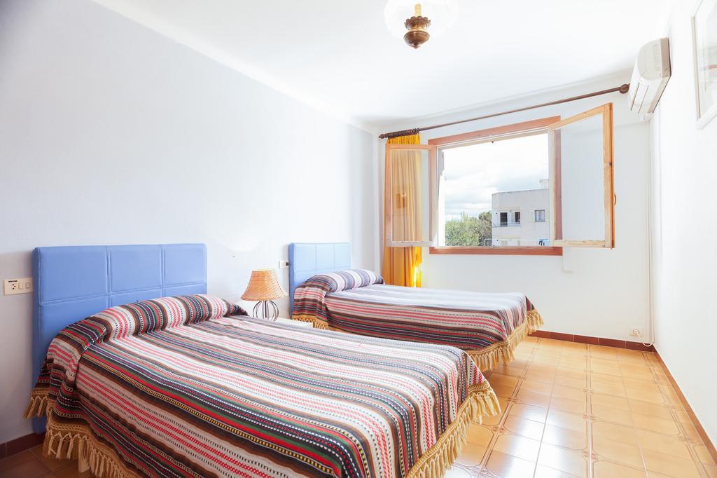 Apartamentos Obrador Colonia de Sant Jordi Ruang foto
